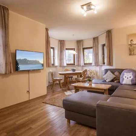 4 Sterne Erkerwohnung Mit Dem Panoramablick Sauna Spulmaschine Neues Bad Wlan Appartement Oberaudorf